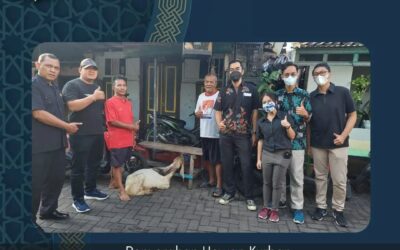 Penyerahan hewan kurban dari SMA Kolese Loyola Semarang untuk warga sekitar pada hari Kamis, 7 Juli 2022.