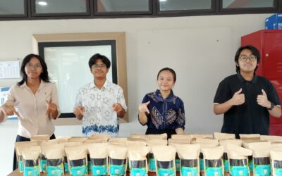P5 PENGOLAHAN DAUN KERING MENJADI KOMPOS PUPUK ORGANIK
